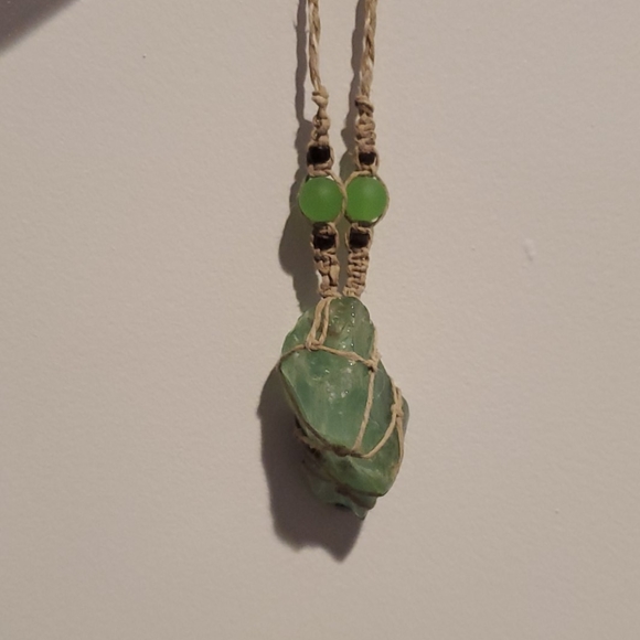 Green Calcite Wrap Necklace - Picture 3 of 6